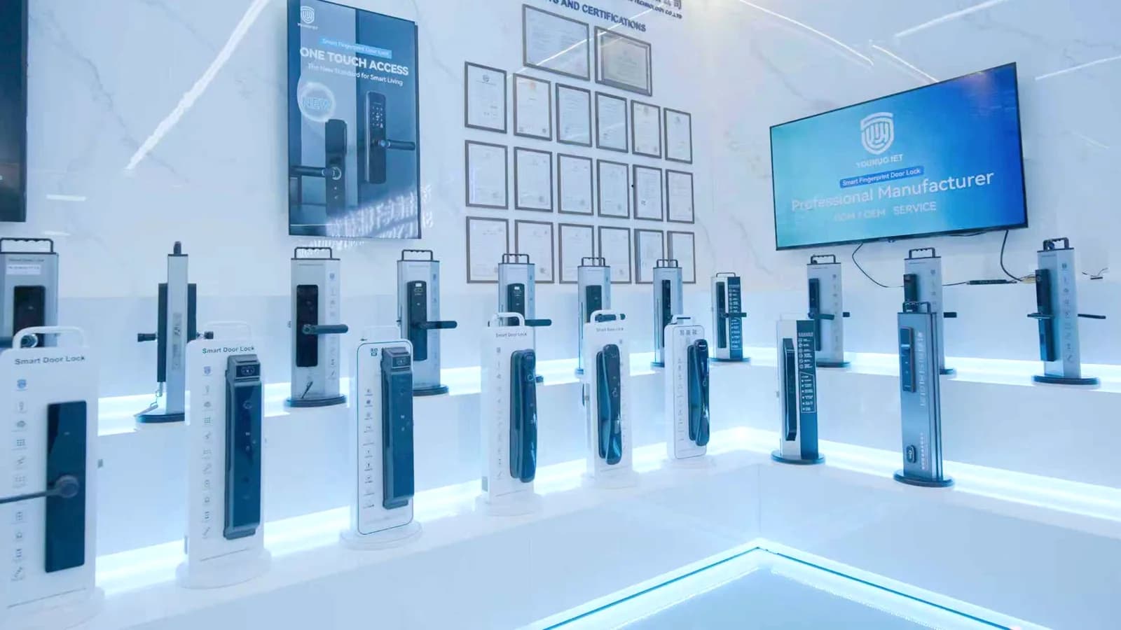 YOUNUO IET smart lock showroom with finished residential and hotel lock product platforms